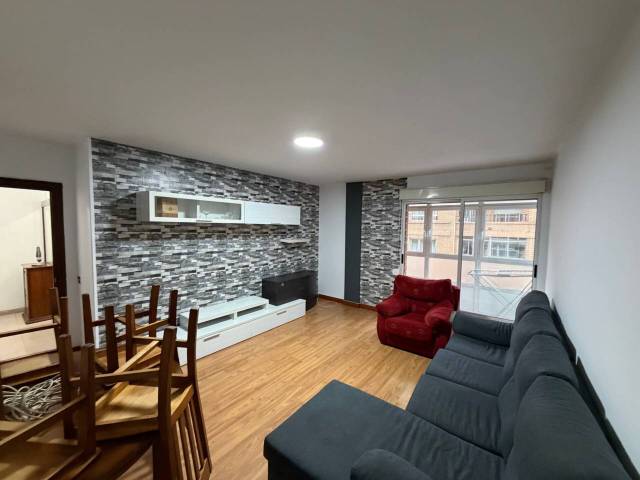 Piso en Venta en AURELIANO SAN ROMÁN en Teatinos - Los Prados