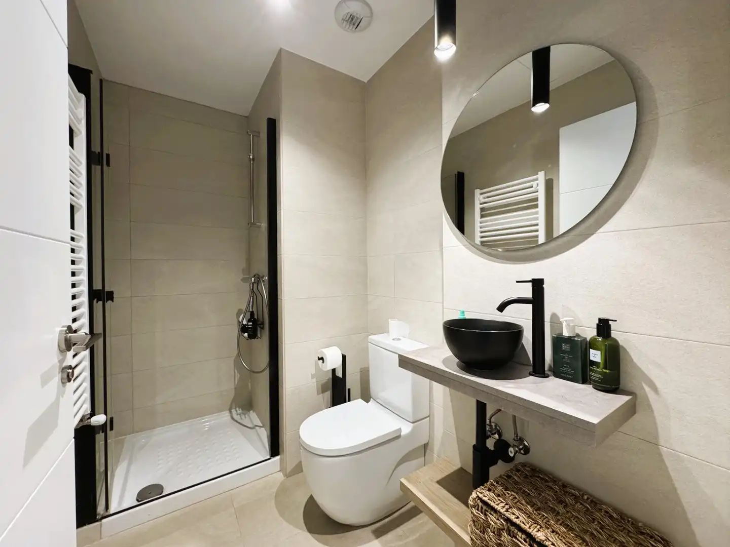 Baño de Dúplex en venta en Getxo  con Aire acondicionado, Calefacción y Jardín privado