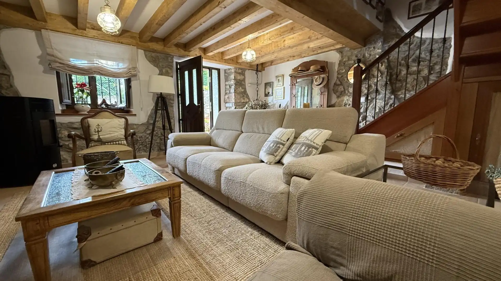 Sala d'estar de Finca rústica en venda en Herrerías