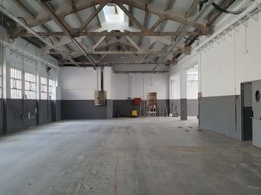 Nau industrial de lloguer a Carrer de Watt 14