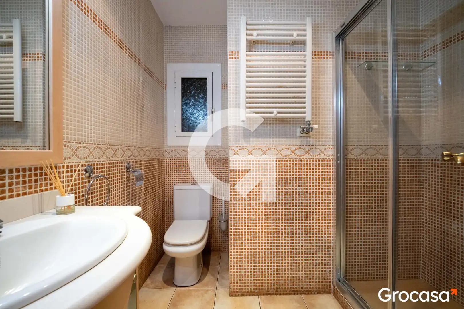 Bathroom of Flat for sale in Mataró  with Heating, Oven and TV