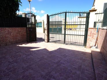 Maison avec balcon à vendre à Calle Calle Aconcagua