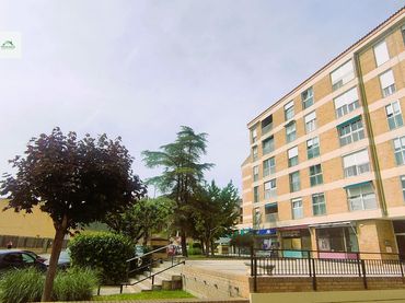 Locale commerciale in vendita a RAMON J SENDER 5