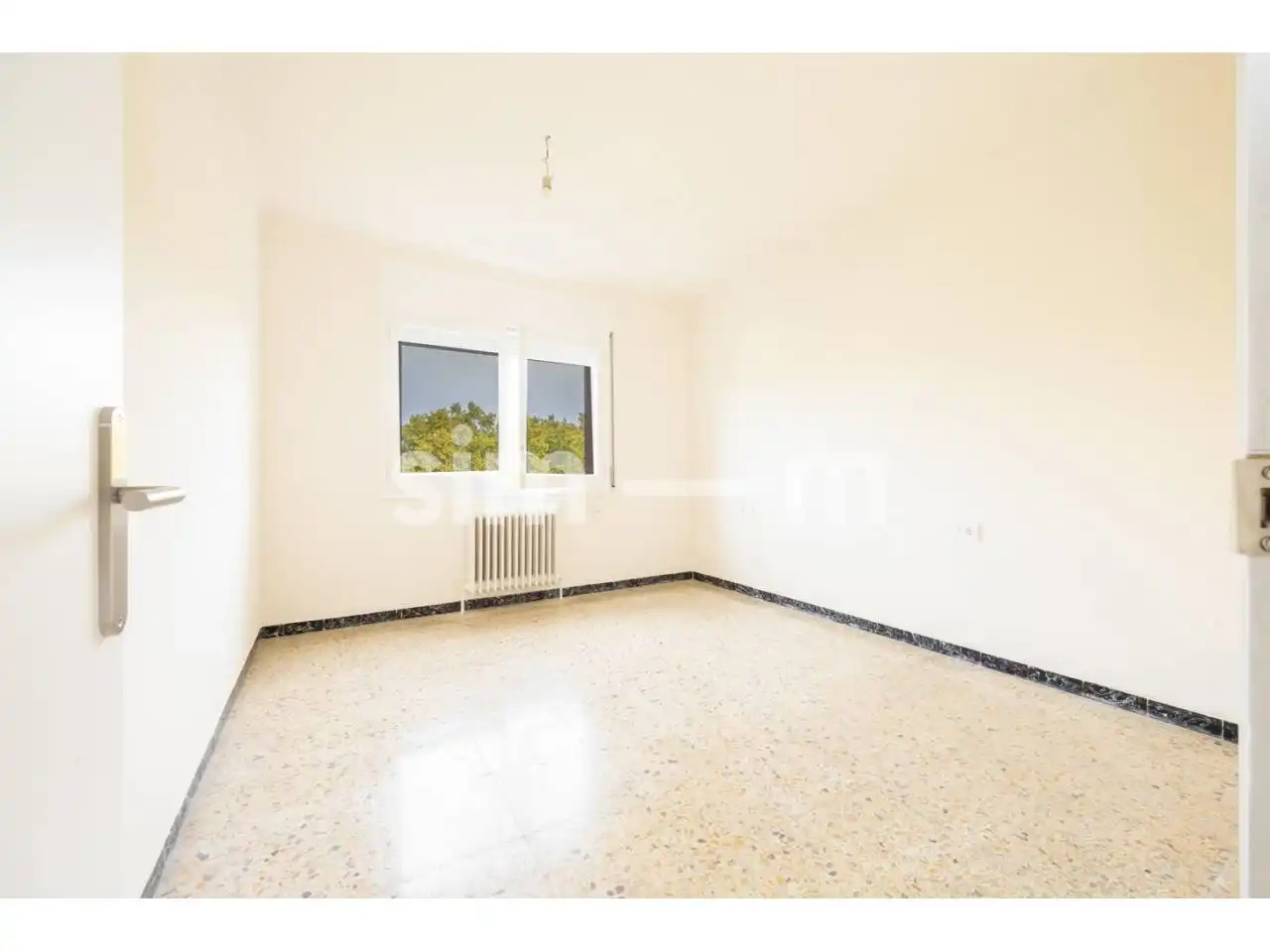 Schlafzimmer von Wohnung zum Verkauf in Vic mit Heizung und Balkon