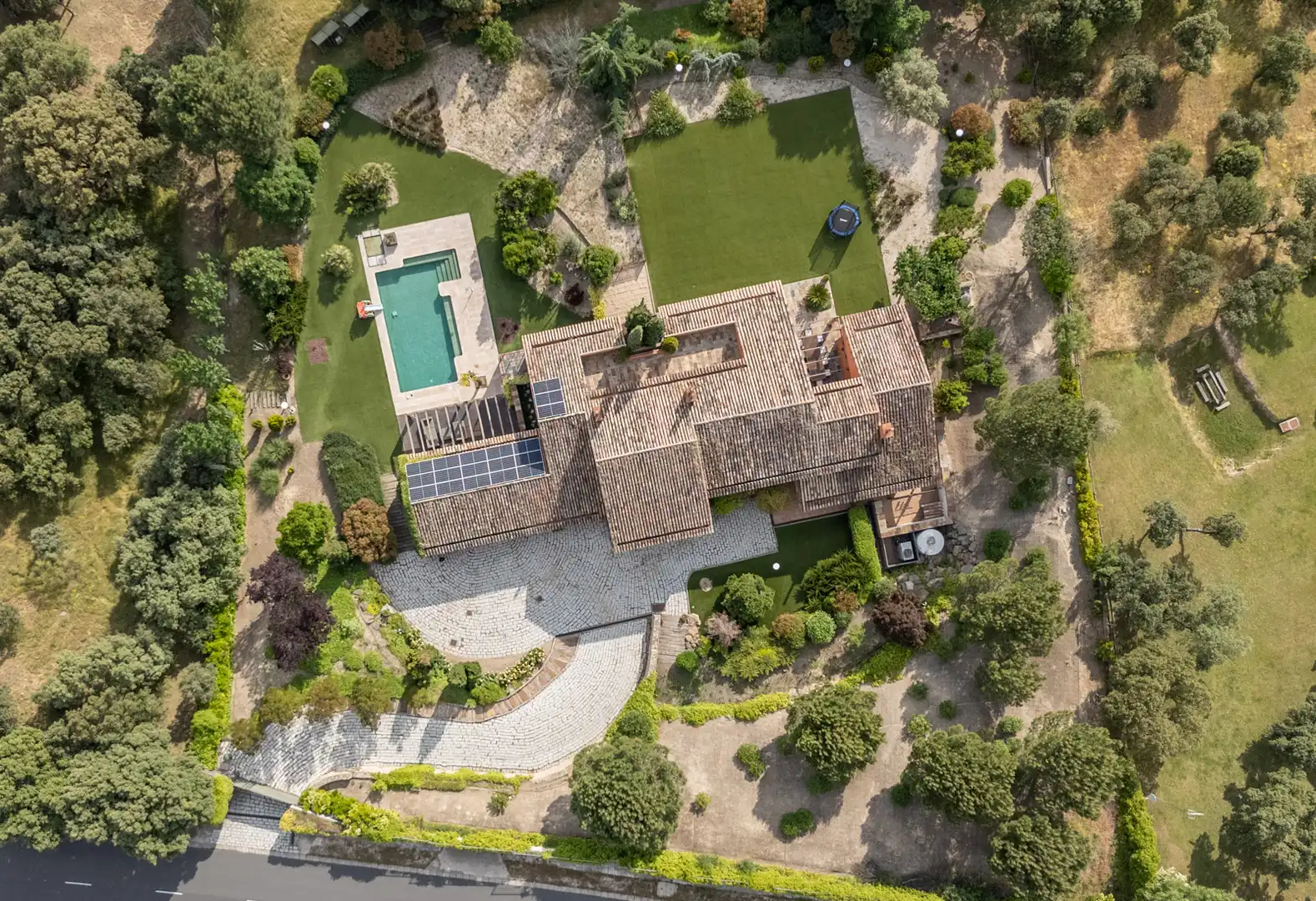 Jardí de Casa o xalet en venda en Las Rozas de Madrid amb Aire condicionat, Calefacció i Jardí privat