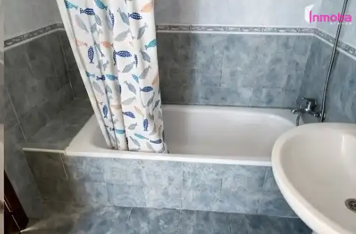 Bathroom of Flat for sale in Aranda de Duero  with Heating and Oven