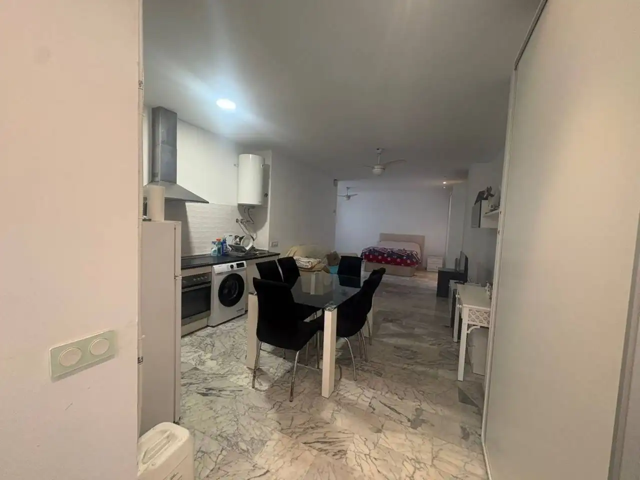 Cuina de Apartament en venda en Estepona amb Aire condicionat, Terrassa i Moblat