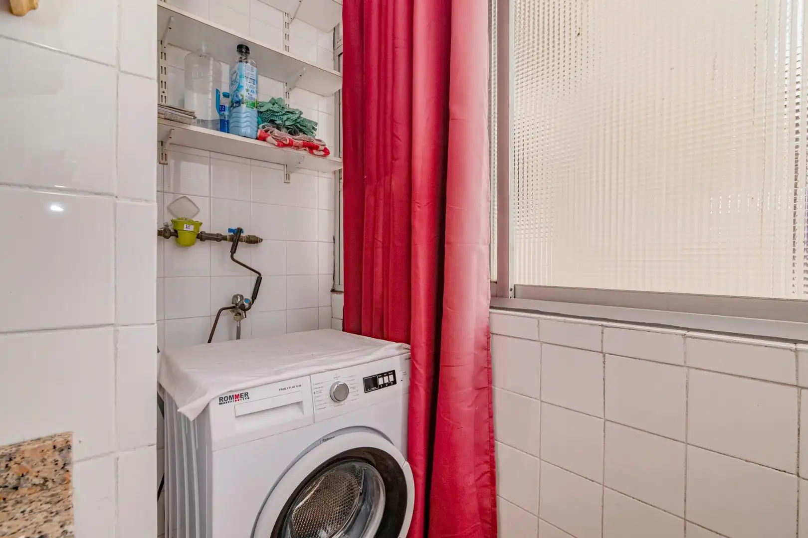 Bathroom of Flat for rent in Granada  with Furnished
