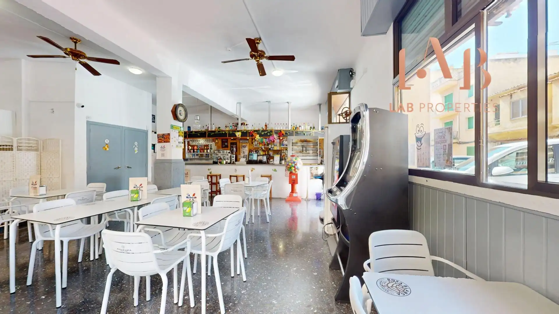 Commercial properties for rent in  Palma de Mallorca  with Air Conditioner and Furnished