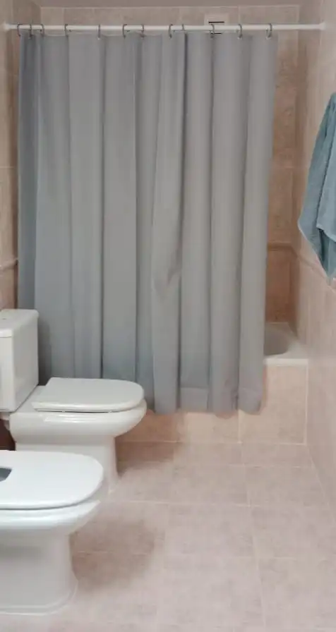 Baño de Piso de alquiler en Roquetas de Mar con Aire acondicionado, Calefacción y Terraza
