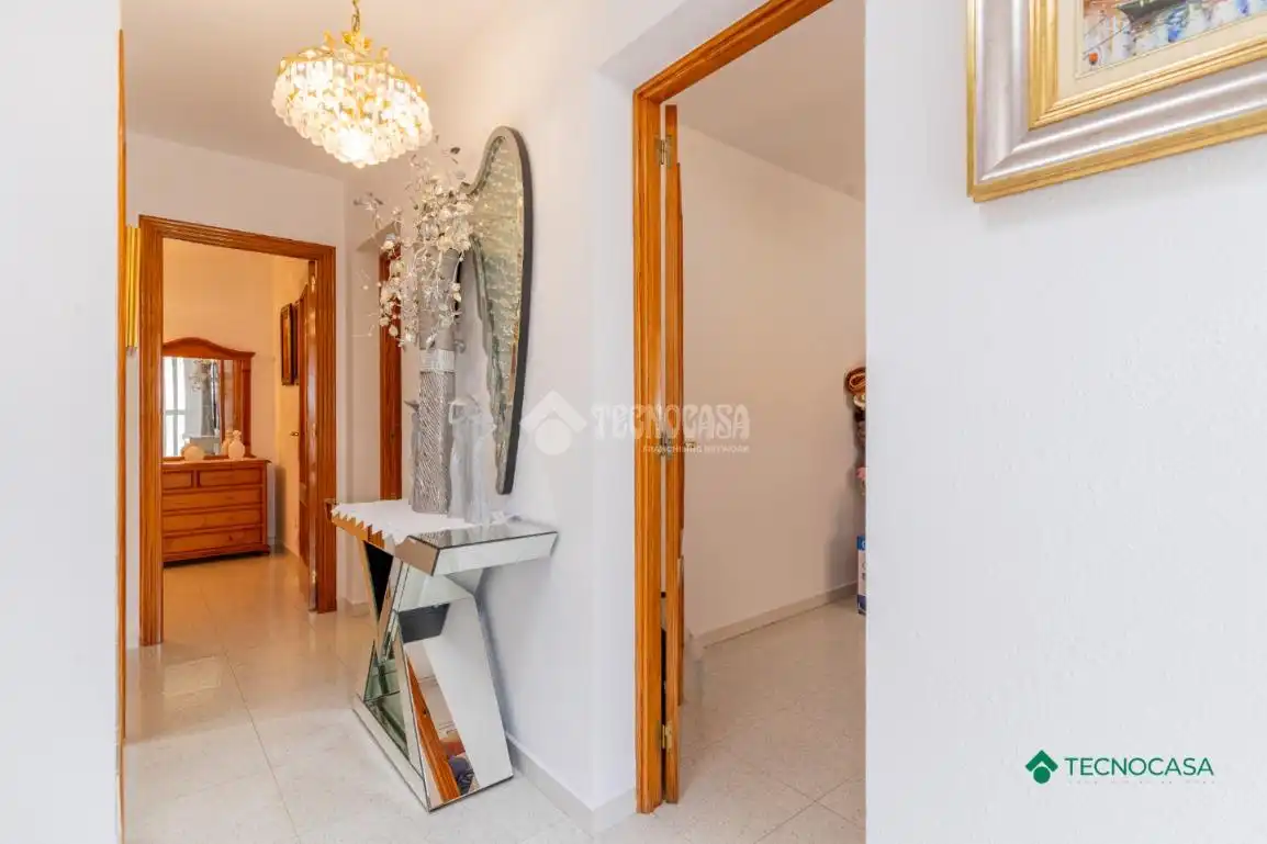 Piso en venta en Roquetas de Mar con Aire acondicionado, Terraza y Balcón