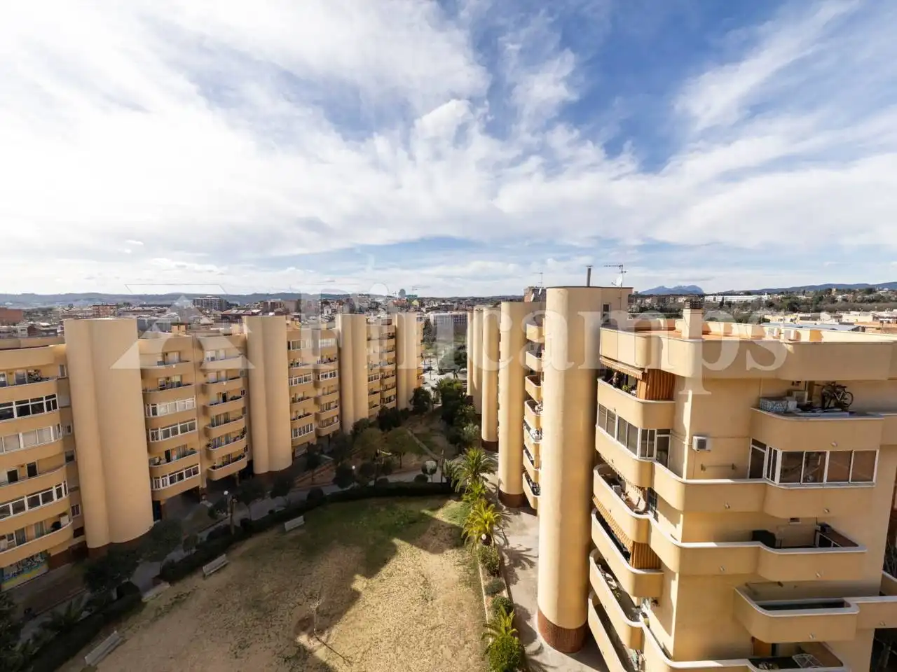 Außenansicht von Wohnung zum Verkauf in Sabadell mit Heizung, Terrasse und Balkon