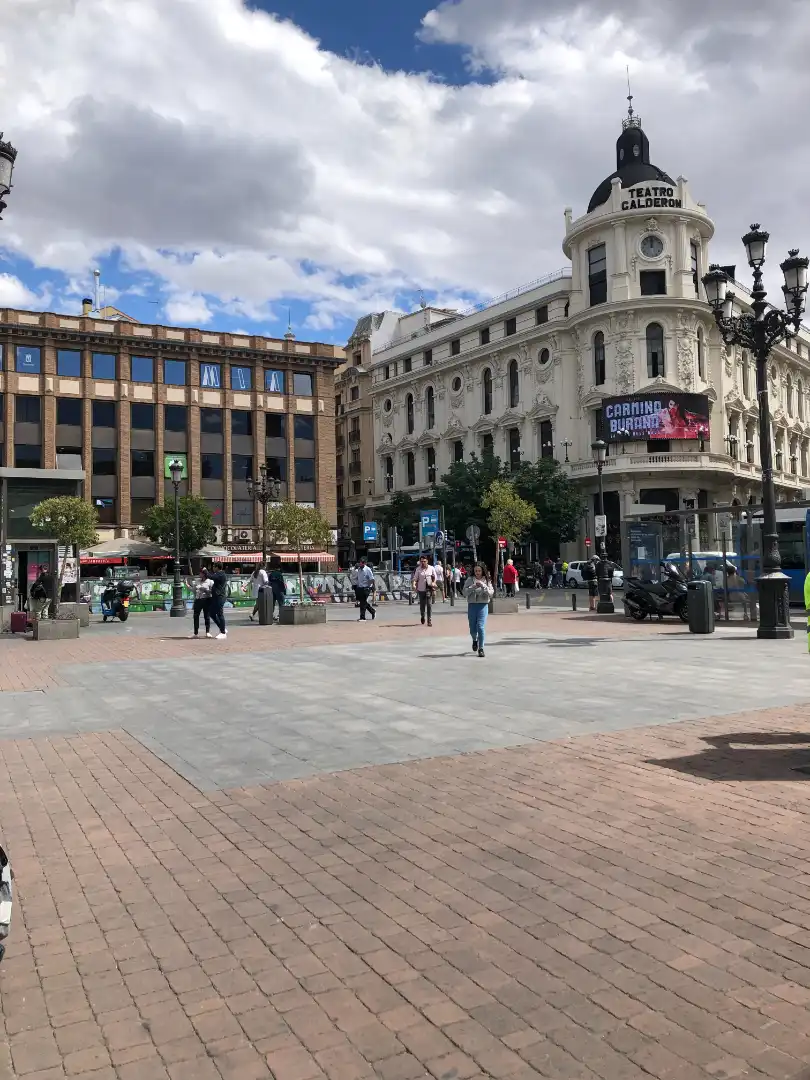 Außenansicht von Maisonette zur Miete in Madrid mit Klimaanlage, Heizung und Parkett