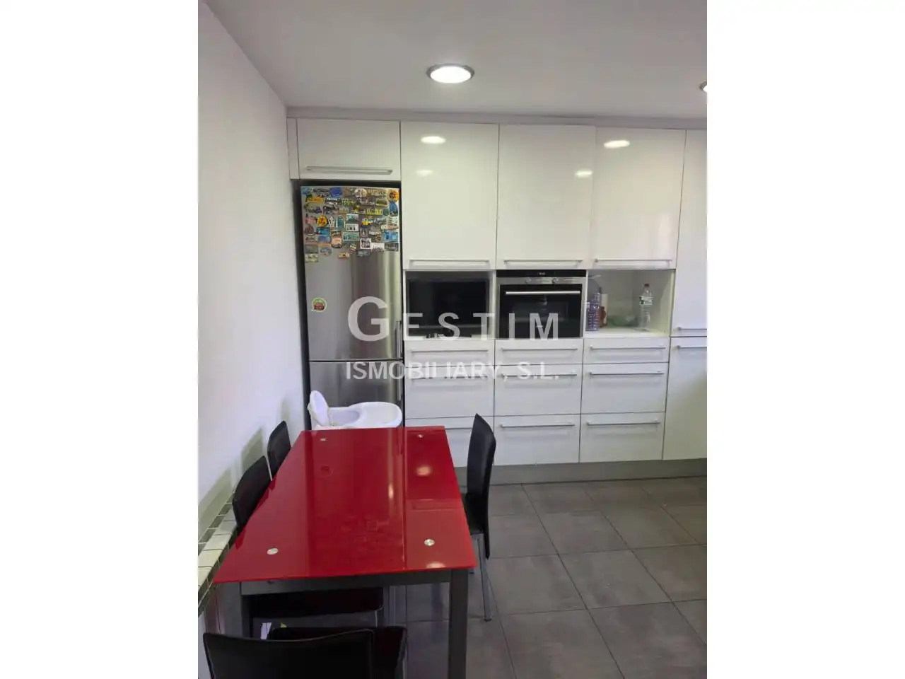 Cocina de Piso en venta en Vic con Calefacción, Trastero y Balcón