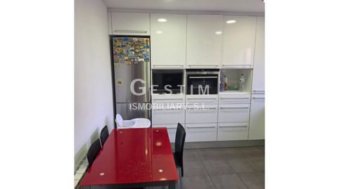 Photo 2 of Flat for sale in Calle Doctor Salarich, Estadi - Santa Anna, Vic