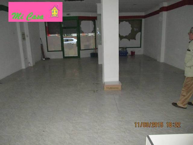 Local comercial en Alquiler en Calle MADRE RAFOLS en Plaza de Toros - Barón de Warsage