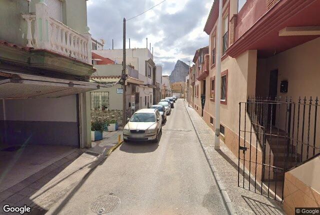 Vista exterior de Casa adosada en venda en La Línea de la Concepción