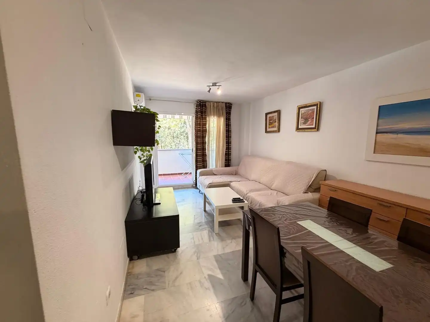 Living room of Flat for rent in Benalmádena  with Air Conditioner, Heating and Private garden