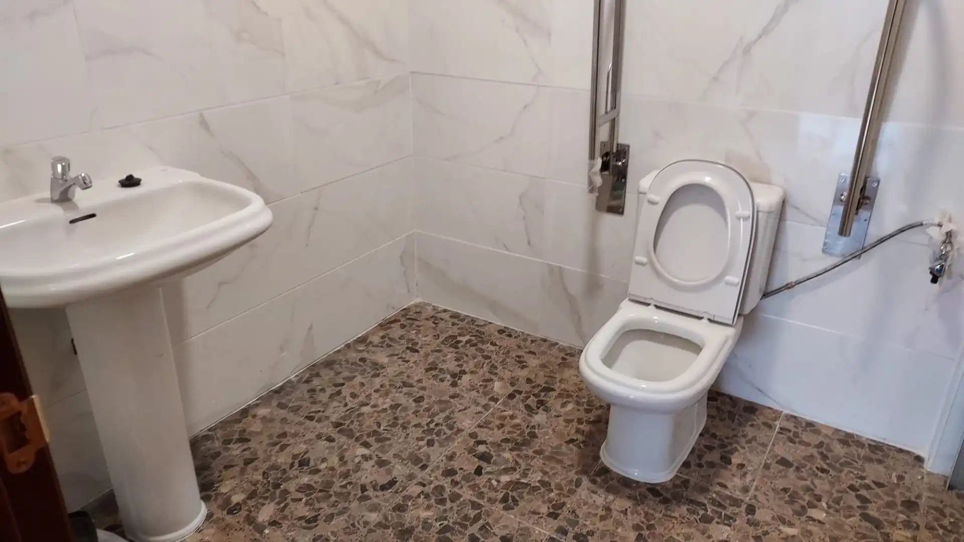 Baño de Oficina de alquiler en Algeciras