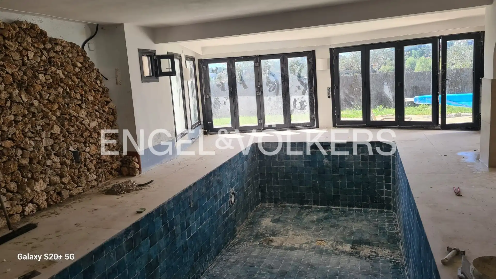 Swimming pool of Houses for sale in Ciudalcampo  with Air Conditioner, Heating and Private garden
