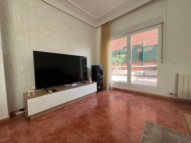 Sala d'estar de Casa o xalet en venda en Burgos Capital amb Calefacció, Terrassa i Traster