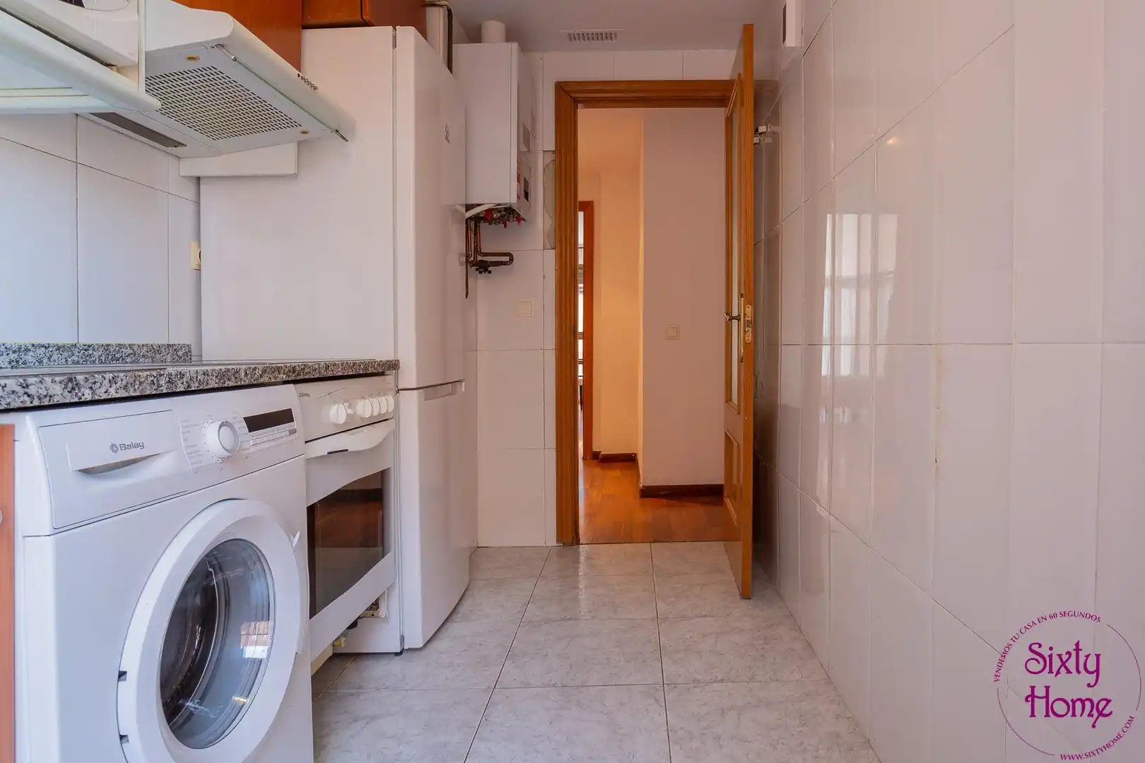 Kitchen of Flat for sale in Zaragoza  with Heating, Parquet flooring and Terrace