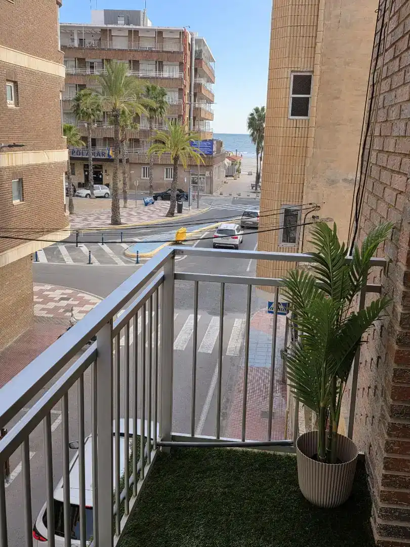Vista exterior de Pis en venda en Santa Pola amb Aire condicionat i Balcó