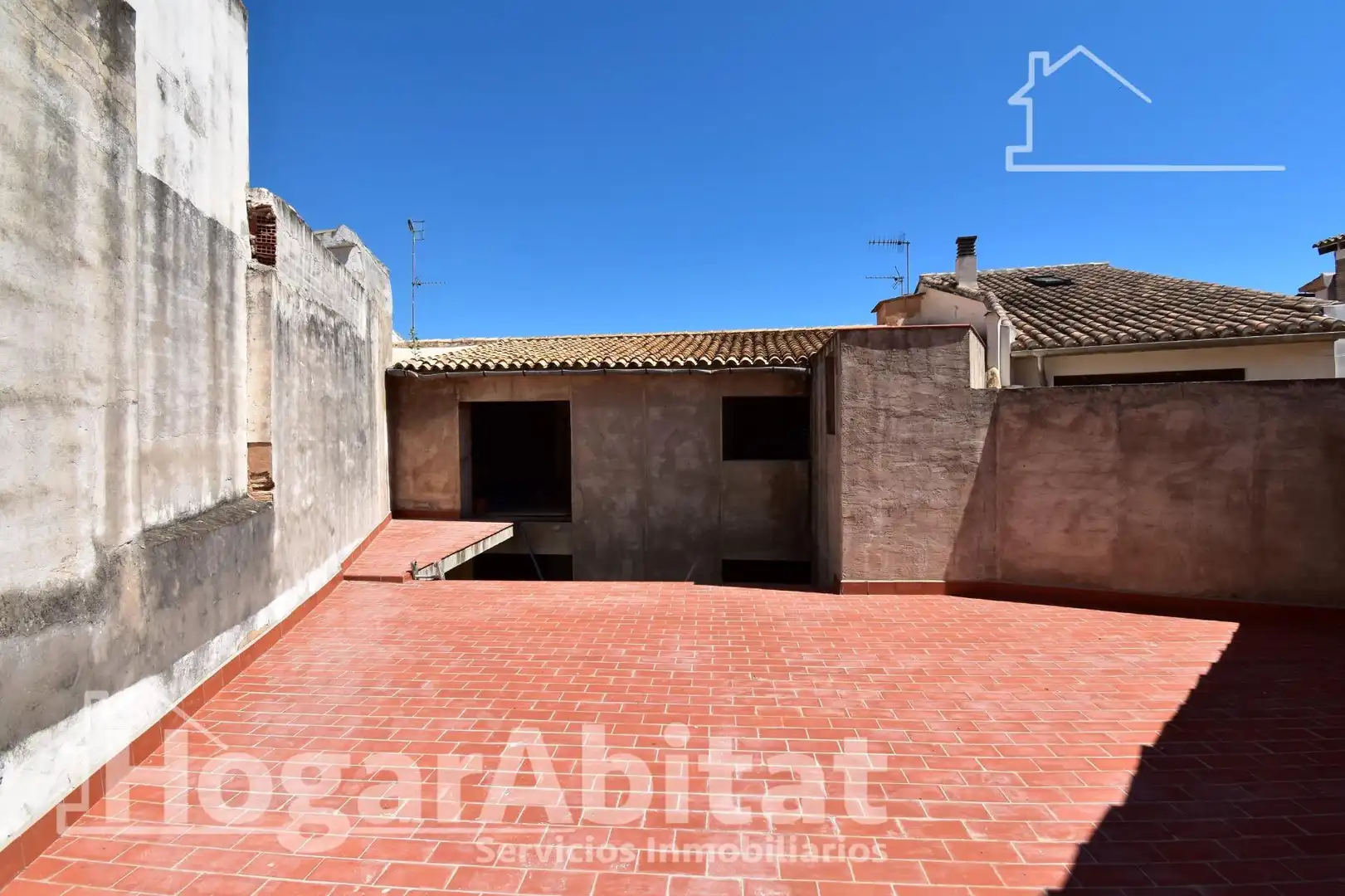 Exterior view of Houses for sale in Oliva  with Terrace and Storage room