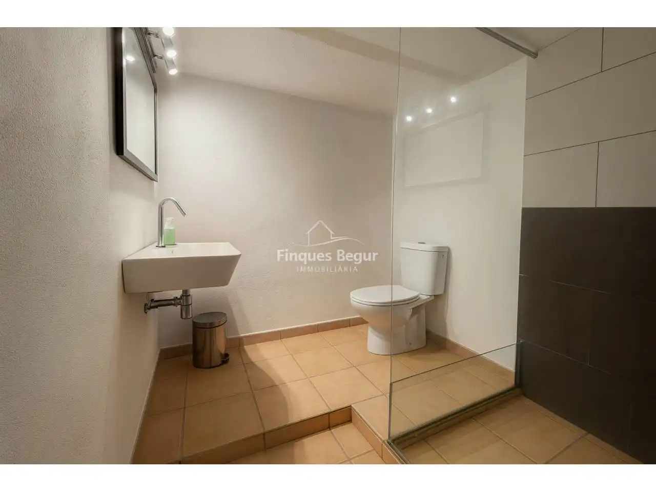 Detached house with pool for sale in Calle Joaquim Ruyra, imagen 23