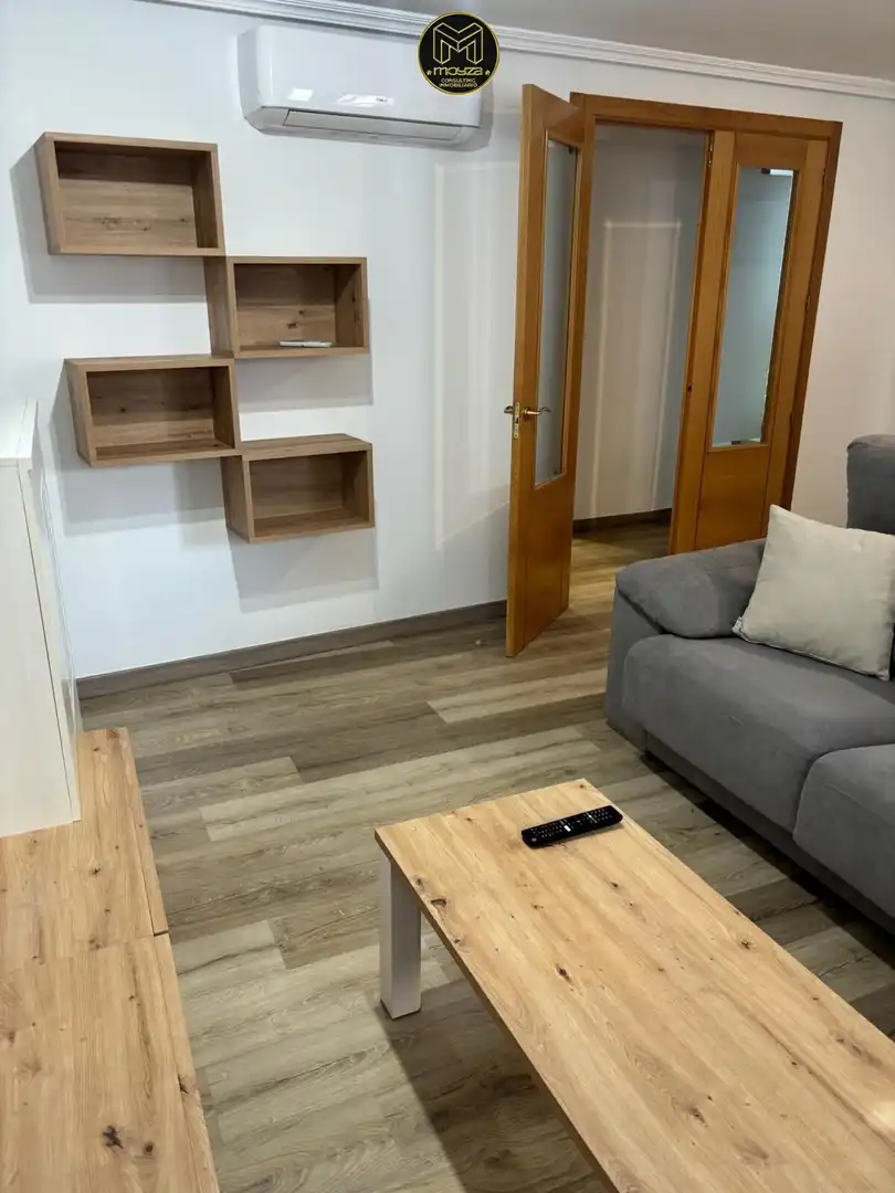 Sala d'estar de Pis en venda en Jaén amb Aire condicionat i Traster