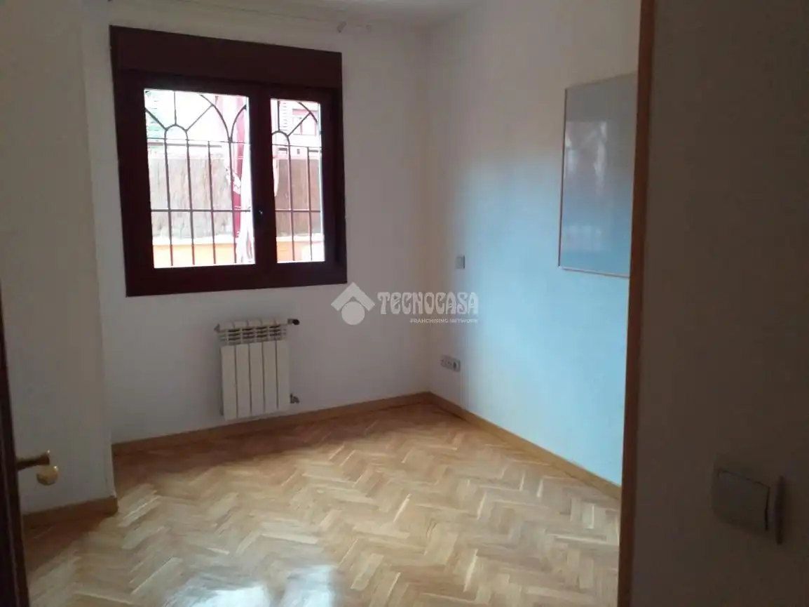 Schlafzimmer von Wohnung zur Miete in Alcorcón