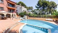 Swimming pool of House or chalet for sale in Castelldefels  with Air Conditioner, Heating and Private garden