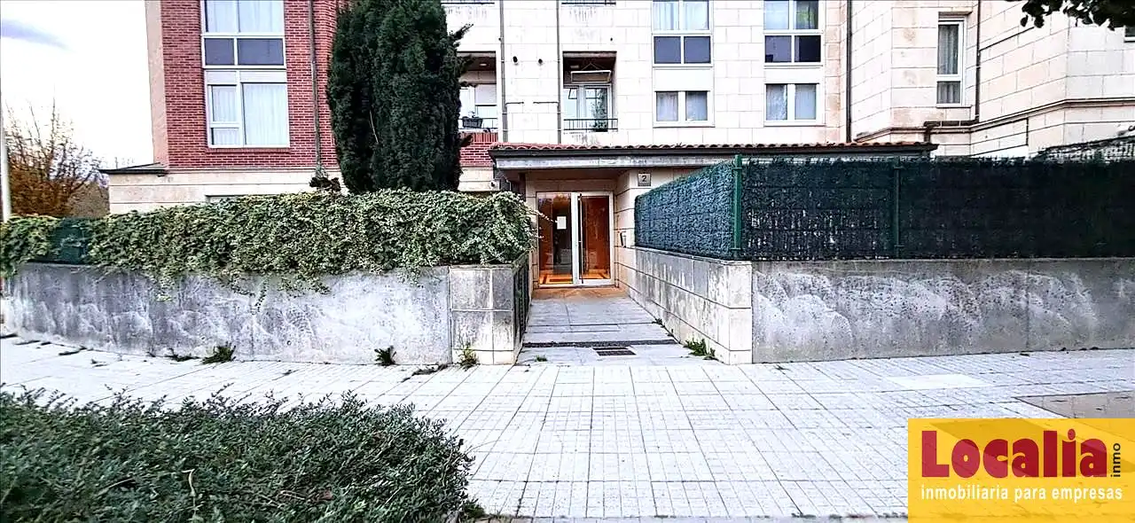 Vista exterior de Piso en venta en Santa Cruz de Bezana
