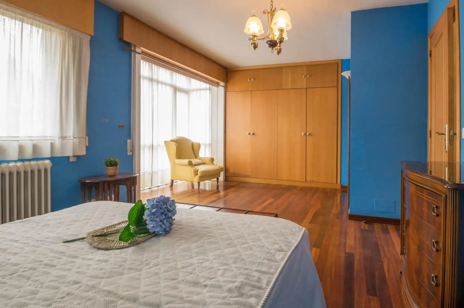 Habitación de Casa adosada en venta en Oleiros con Calefacción, Jardín privado y Parquet