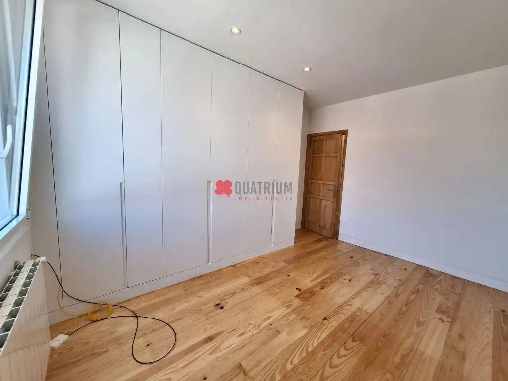 Habitación de Piso de alquiler en Santiago de Compostela  con Calefacción