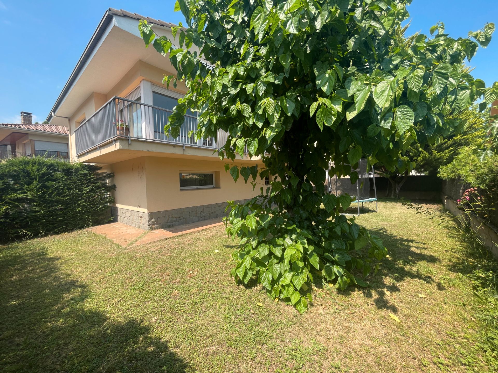 Jardí de Casa o xalet en venda en Olot amb Calefacció, Jardí privat i Terrassa