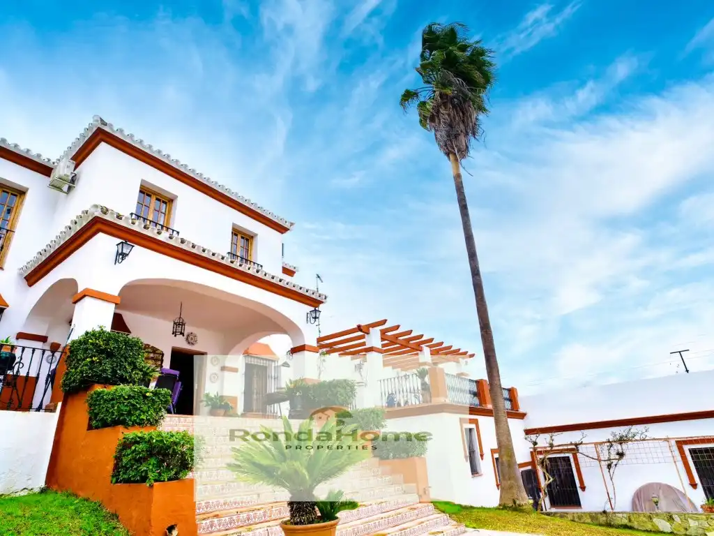 Country homes for sale in Villamartín