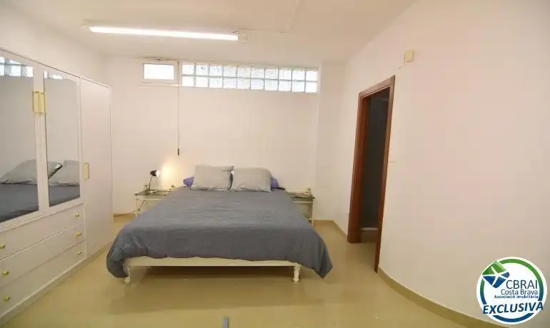 Habitación de Local en venta en Empuriabrava