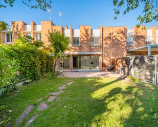 Exterior view of Single-family semi-detached for sale in  Madrid Capital  with Air Conditioner