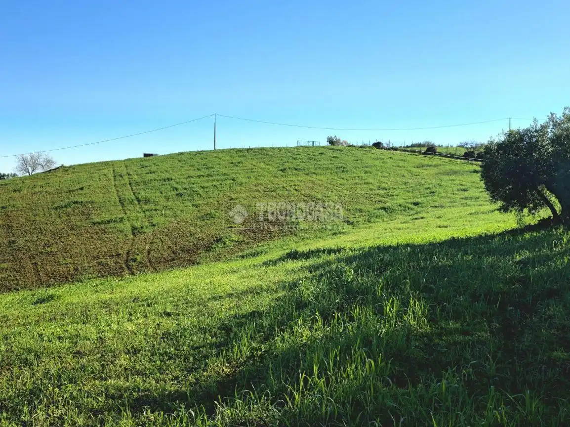 Terreno en venta en El Coronil