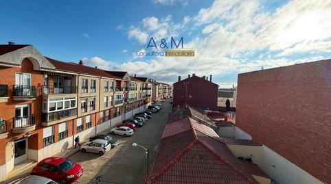 Foto 2 de Piso en venta en Travesía Molar, Cigales, Valladolid