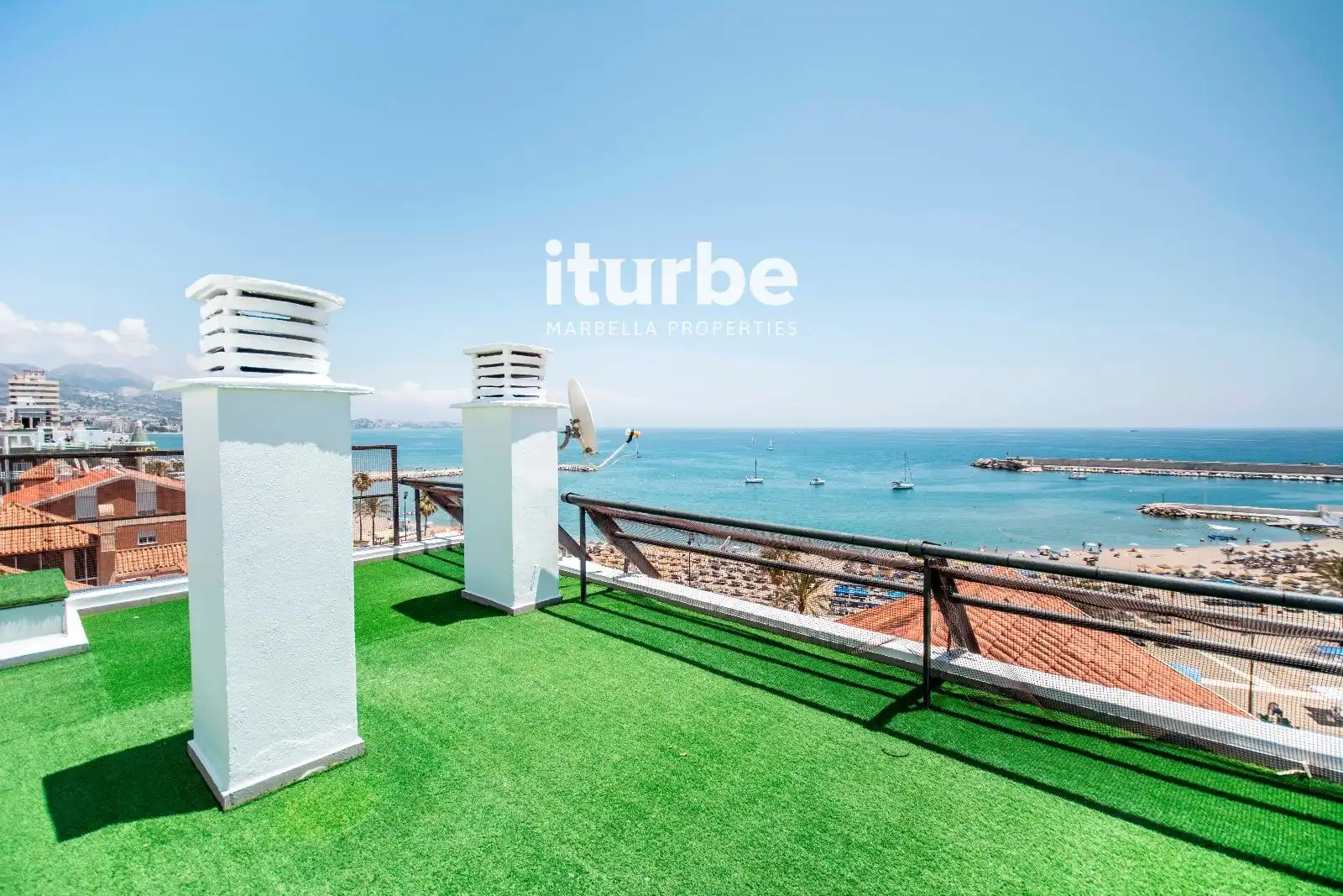 Terrasse von Dachboden zur Miete in Fuengirola mit Klimaanlage, Terrasse und Möbliert