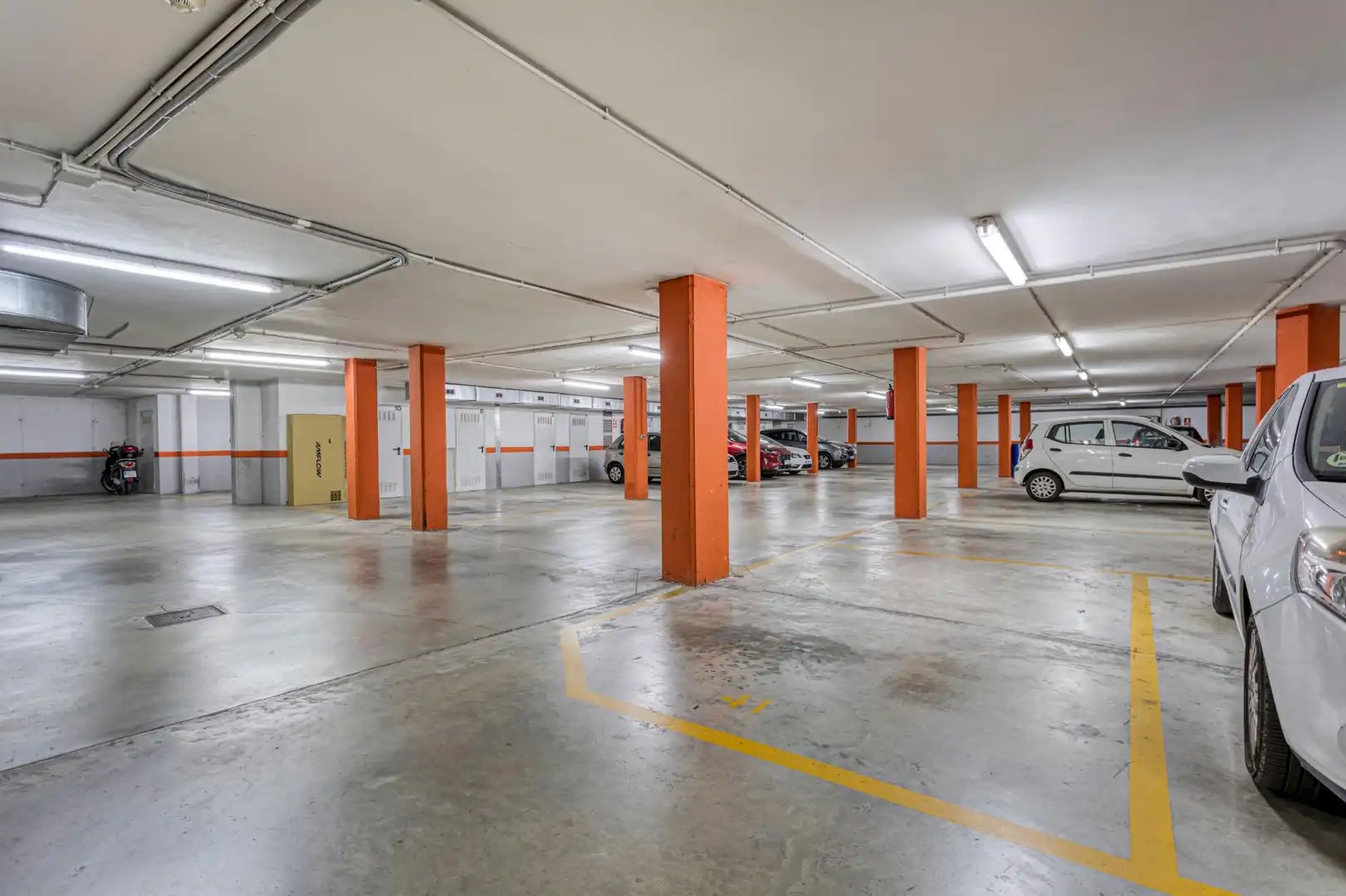 Parking of Apartments for sale in Igualada  with Air Conditioner, Heating and Parquet flooring