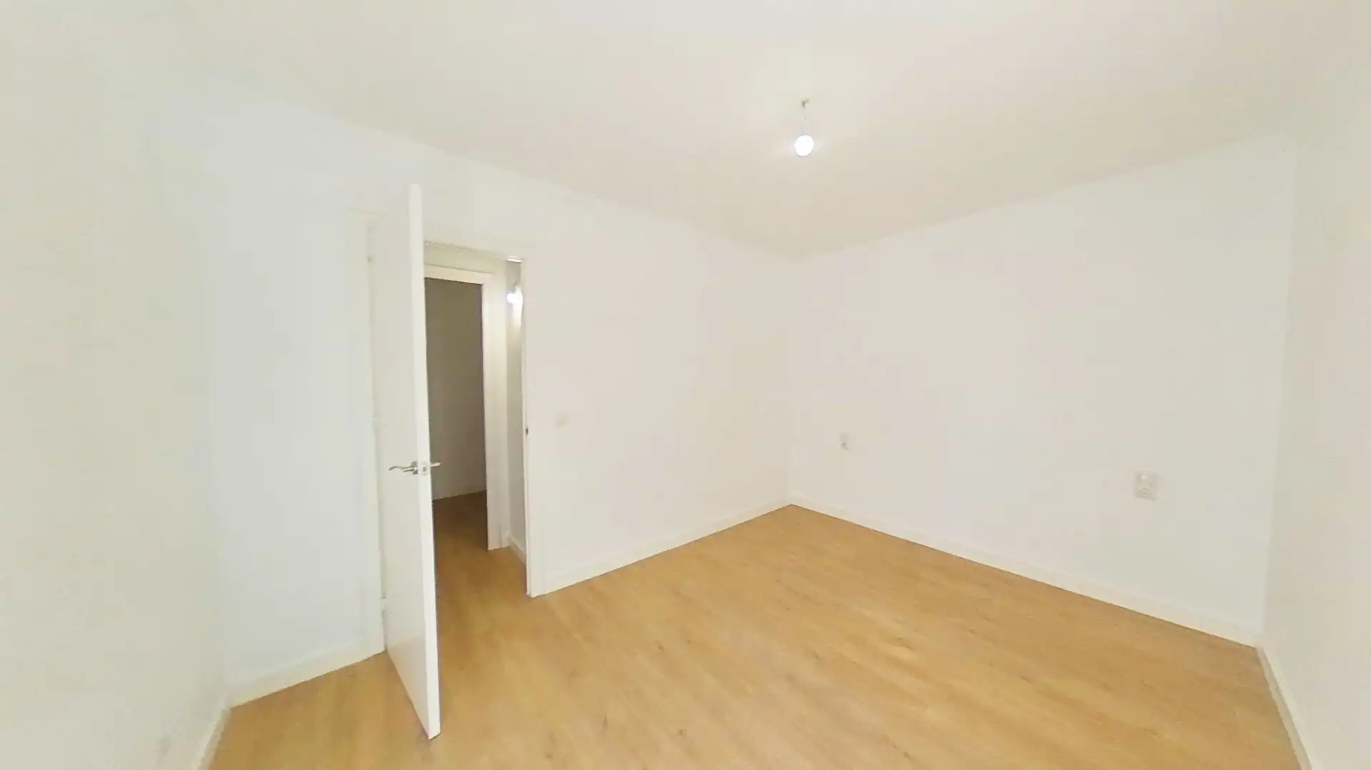 Bedroom of Flat for sale in Sabadell