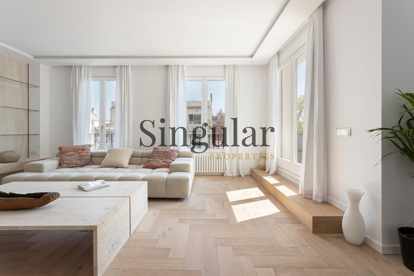 Sala d'estar de Àtic en venda en  Barcelona Capital amb Aire condicionat, Calefacció i Terrassa