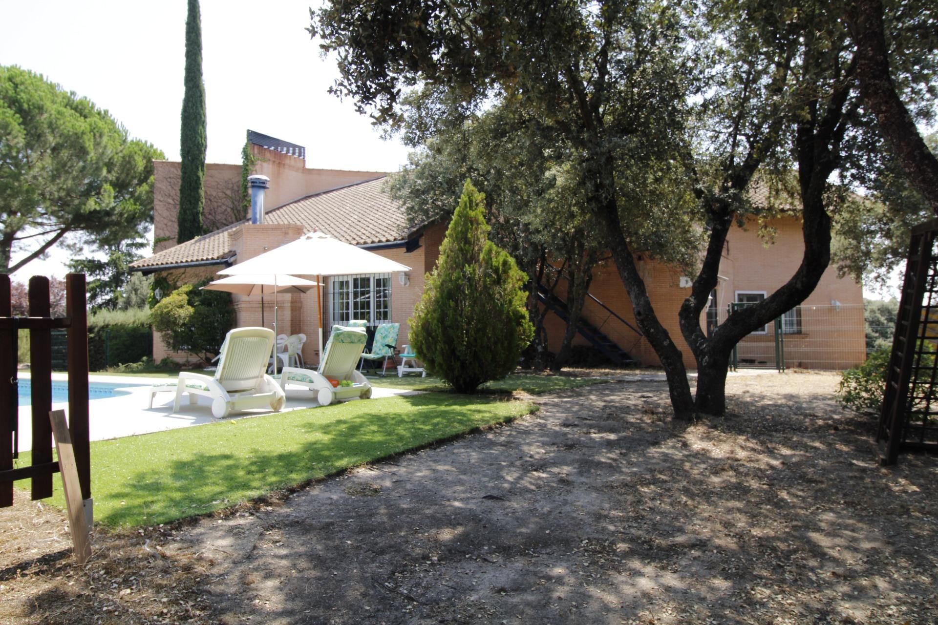 Jardí de Casa o xalet en venda en El Escorial amb Calefacció, Jardí privat i Terrassa