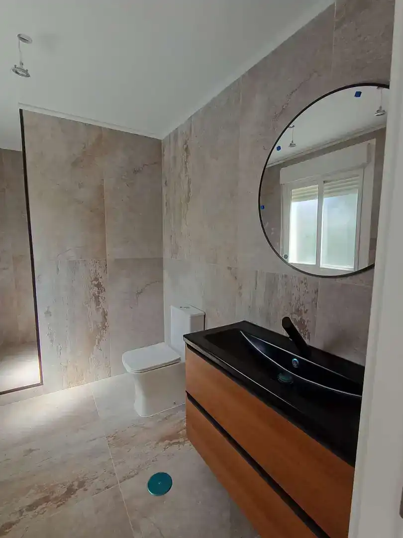 Badezimmer von Wohnung zur Miete in Ventas de Huelma mit Parkett und Balkon