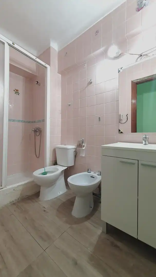 Bathroom of Flat for sale in Sestao   with Storage room and Balcony