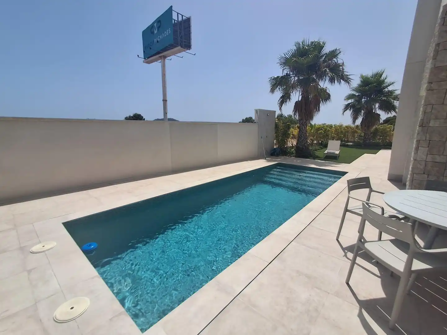 House with pool to rent in Calle PRAGA, imagen 5