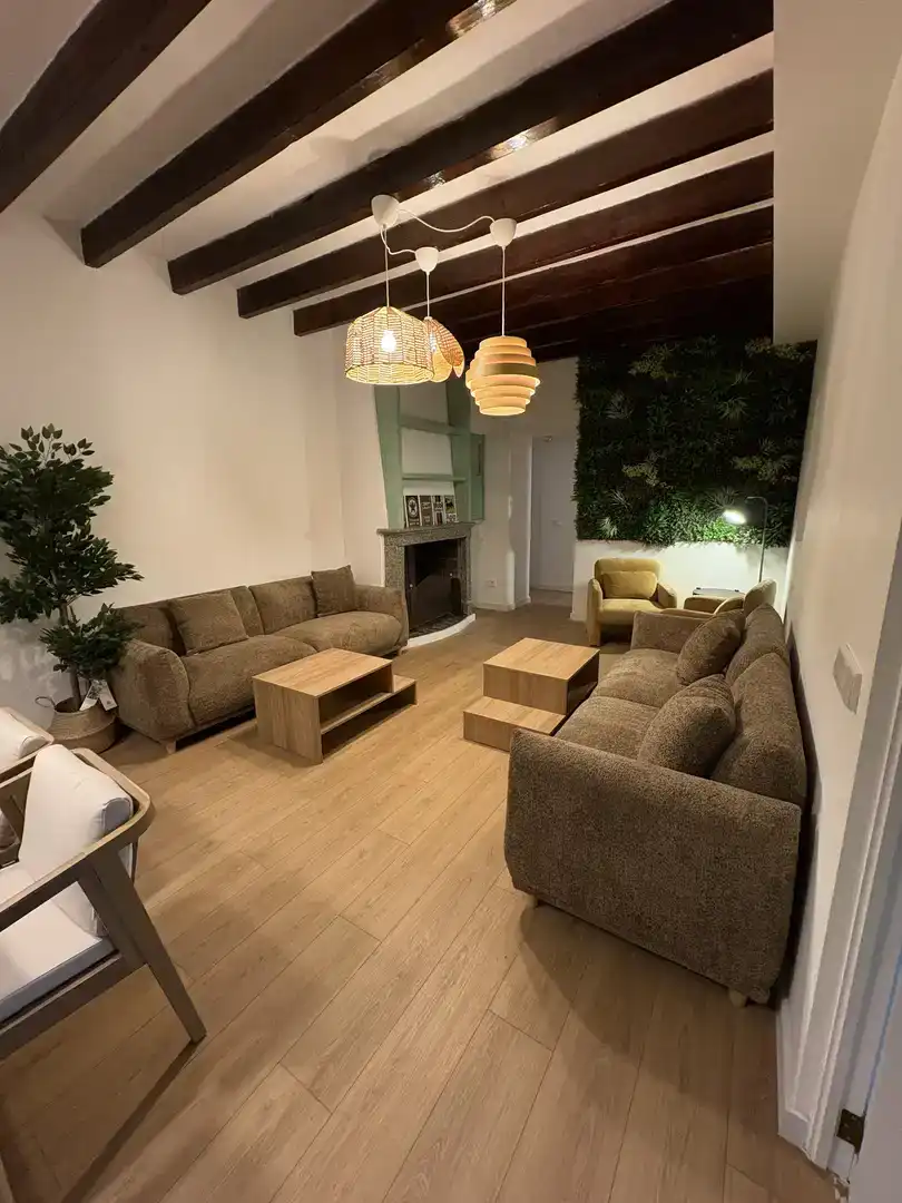 Habitació a Plaça de Cort, 1, Cort
